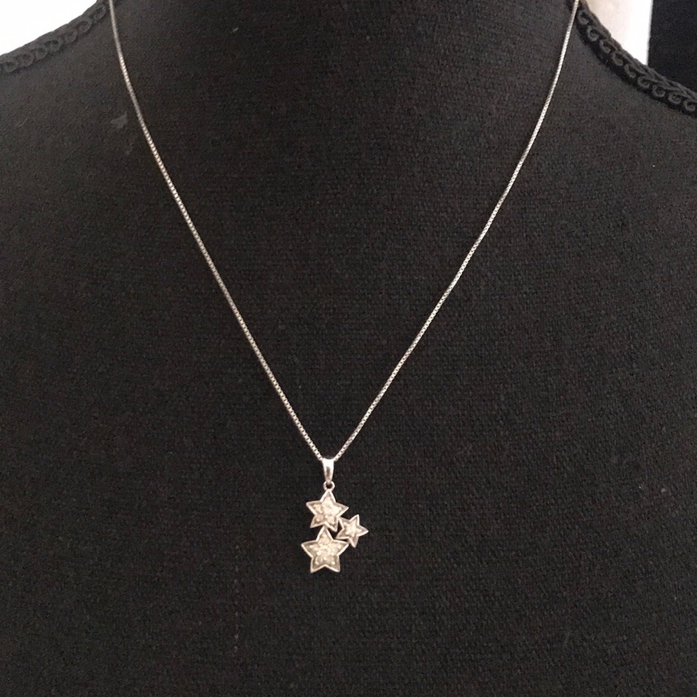 14k white gold star pendant and chain